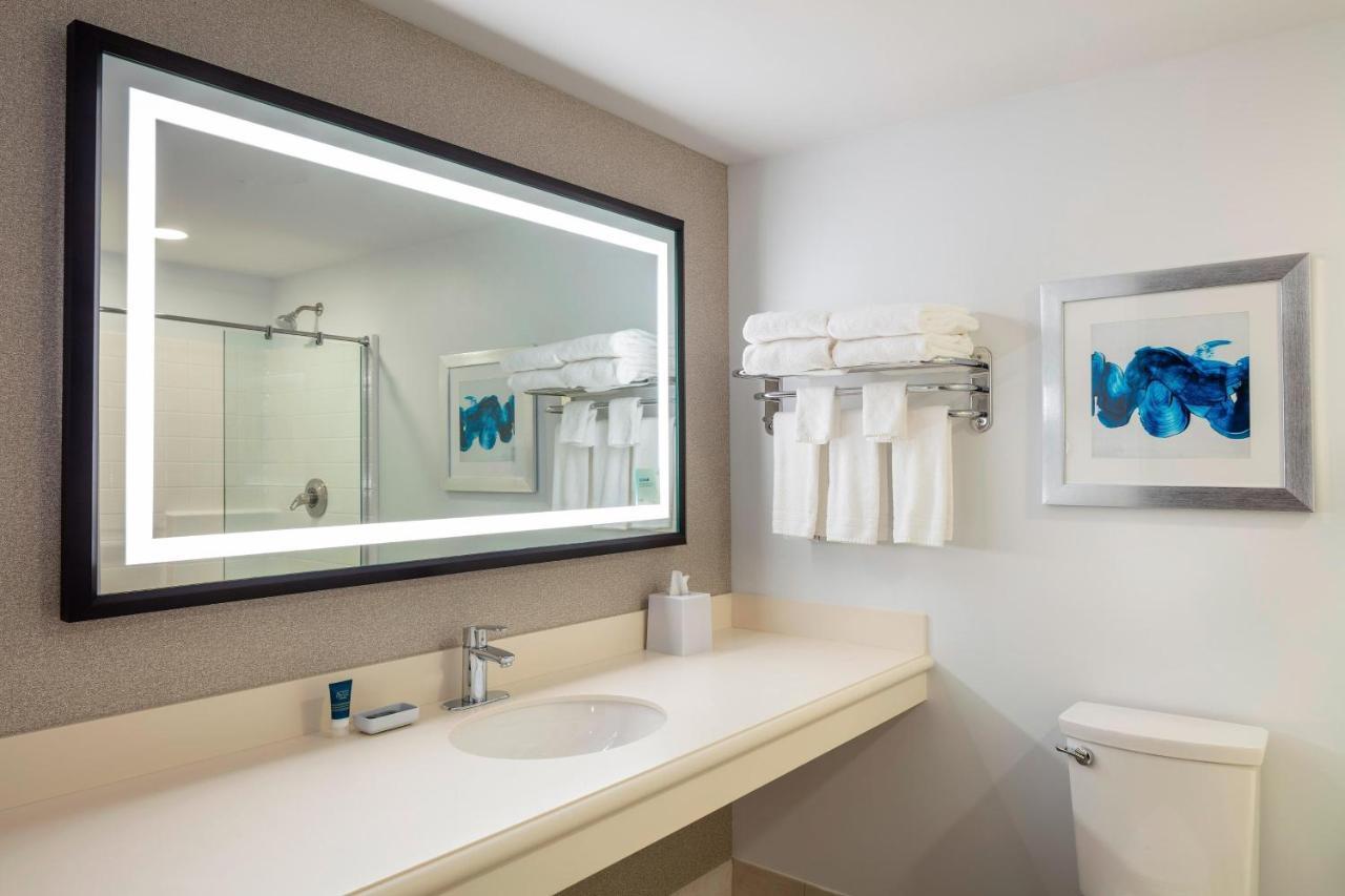Four Points By Sheraton Norwood Conference Center Εξωτερικό φωτογραφία