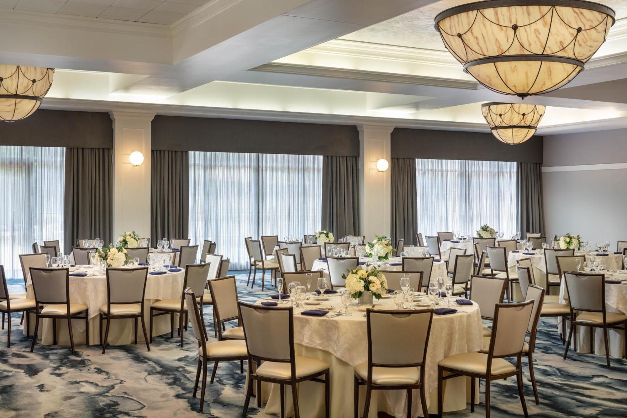 Four Points By Sheraton Norwood Conference Center Εξωτερικό φωτογραφία